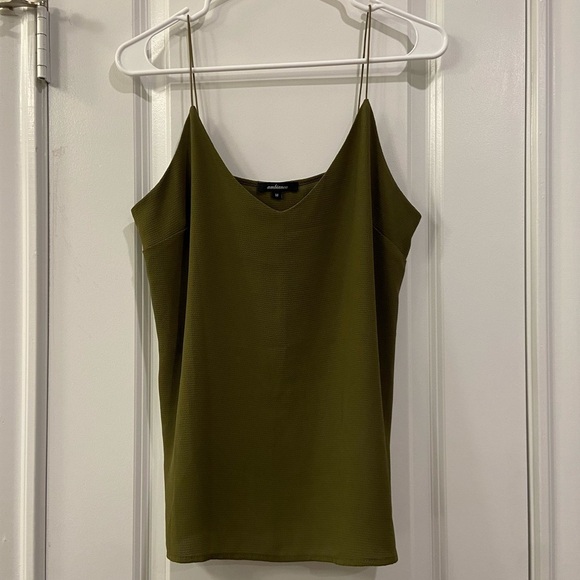 Ambiance V neck side slit Camisole - M - Picture 1 of 10